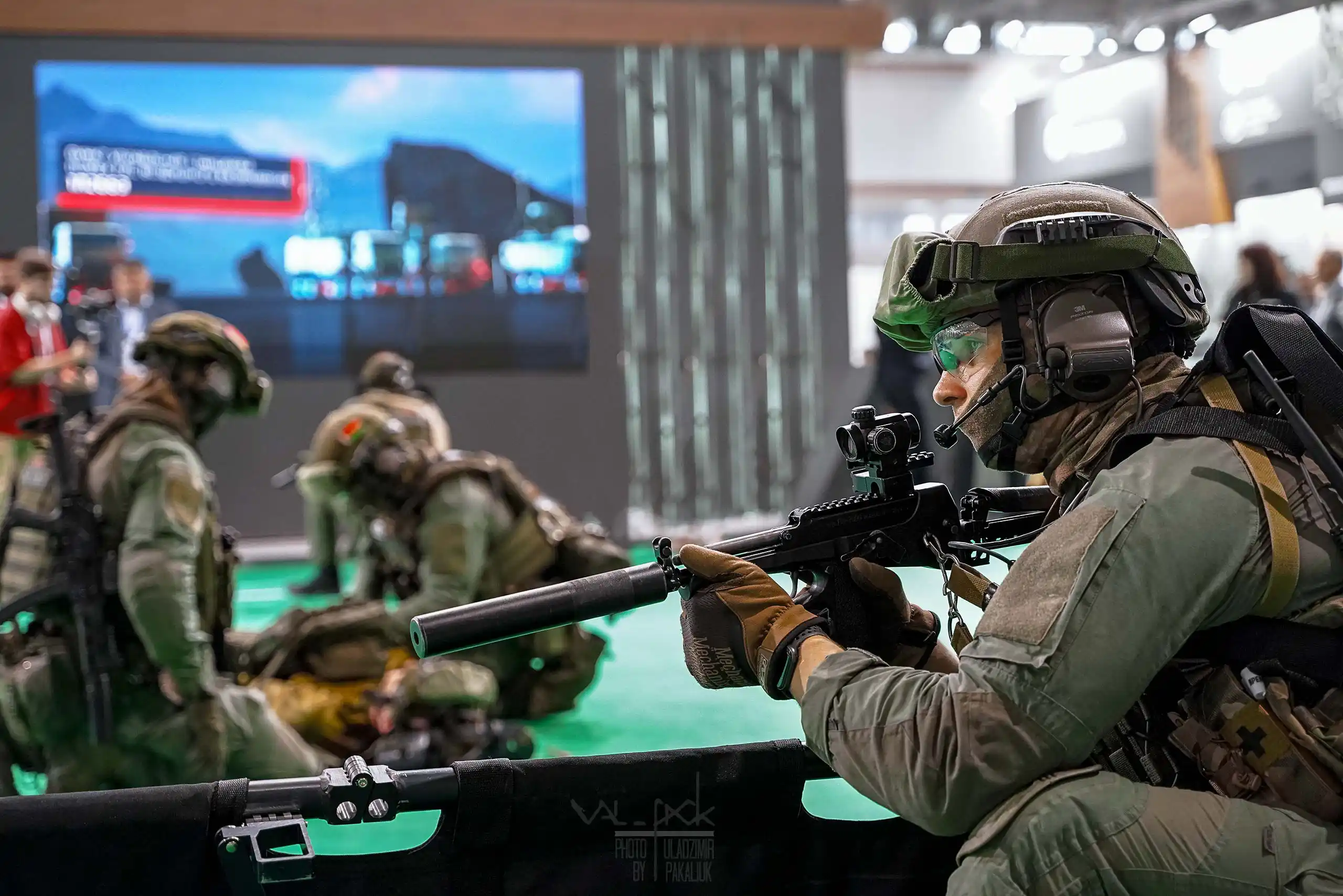 Сотрудник ОМОН фотосъёмка